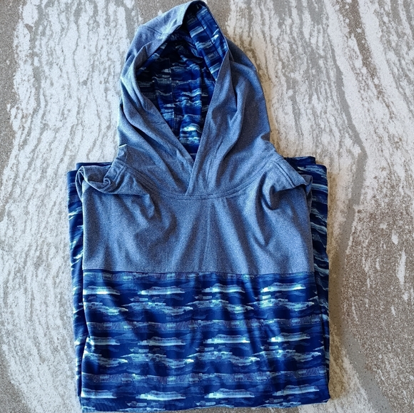 Johnnie-O Men's Braden Camo Performance Golf Hoodie NEW Size Medium - Picture 3 of 3